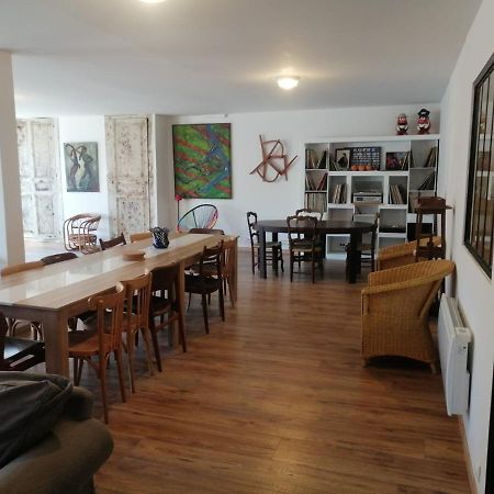Logement Entier Spacieux Et Confortable A 1 H De Paris 考特尼 外观 照片