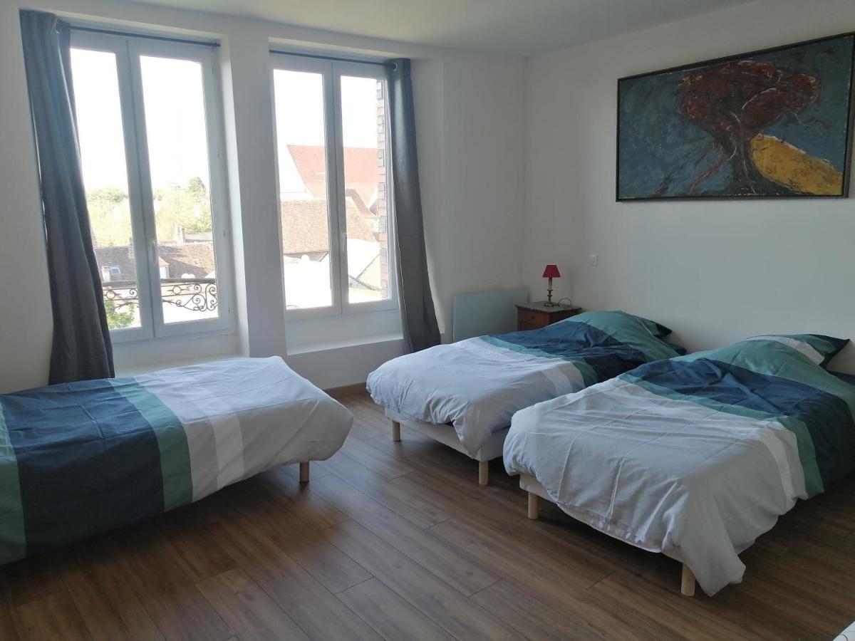 Logement Entier Spacieux Et Confortable A 1 H De Paris 考特尼 外观 照片